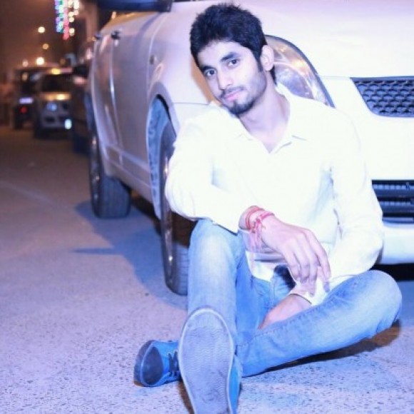 Profile picture of RAHUL